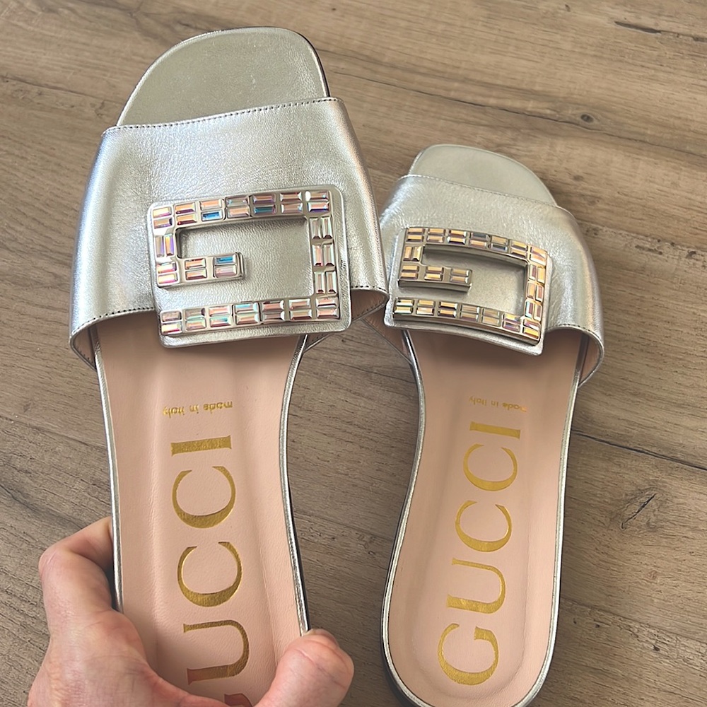 Never worn Gucci metallic slides!